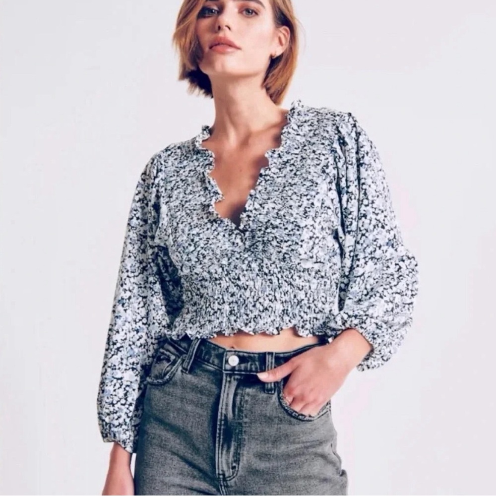 Abercrombie & Fitch White, blue and black Textured Blouse
